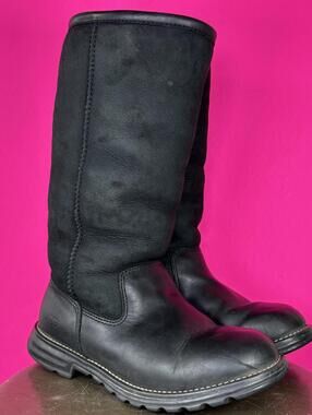 UGG Brooks Tall Black Suede Leather Shearling Lined Boot US 6